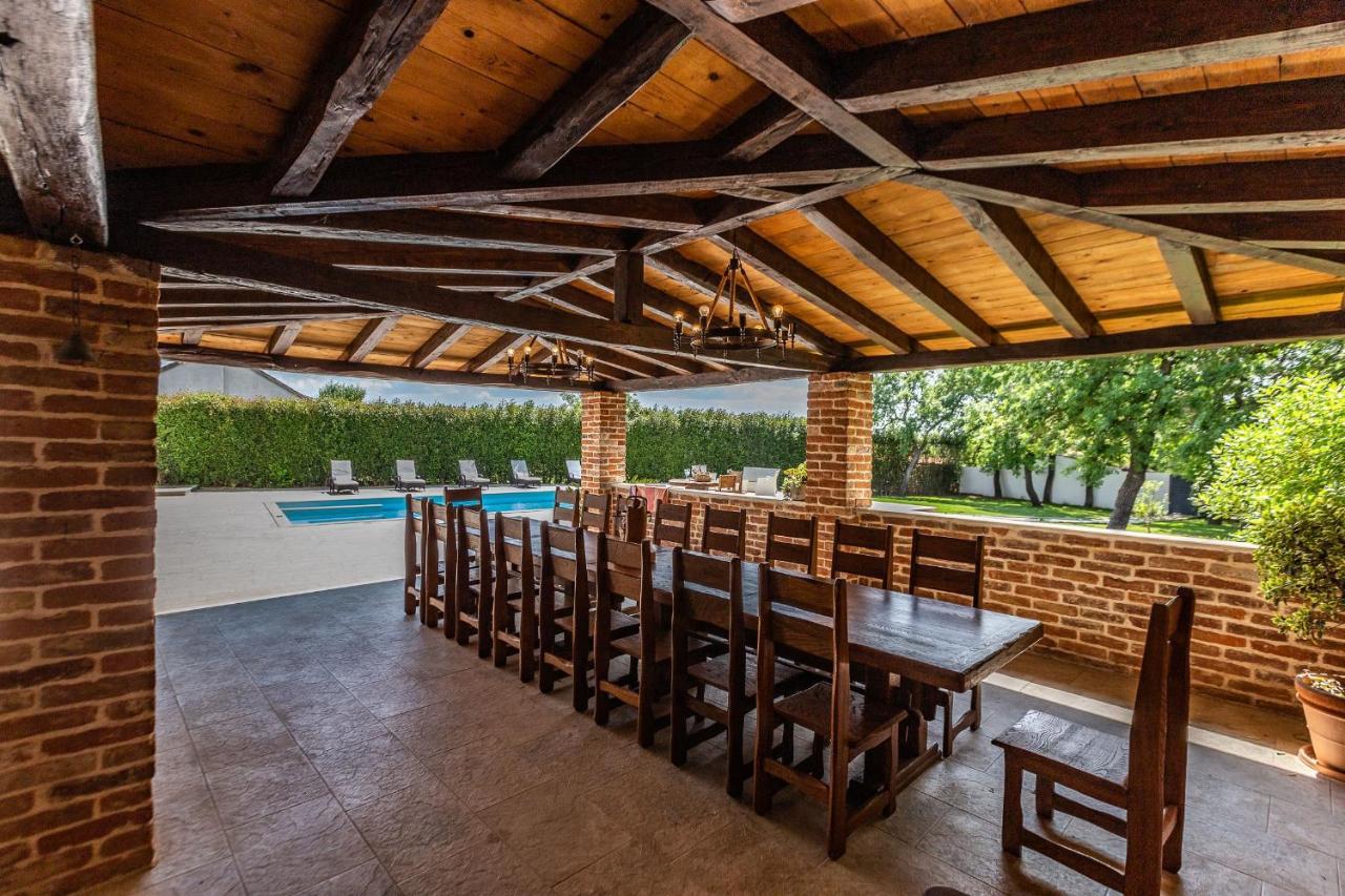 Mp Luxury Holiday Home With Swimming Pool Задар Екстериор снимка